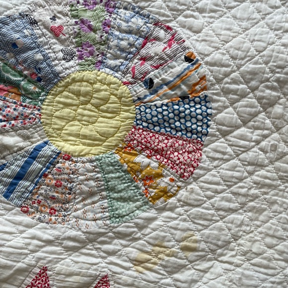 Vintage Dresden Plate Quilt 80x90 Scallop Edge Feedsack - Picture 8 of 13